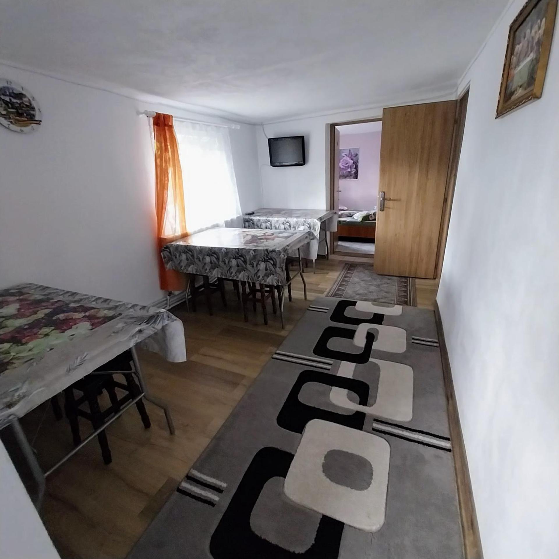 Casa Andreea 호텔 Novaci-Străini 외부 사진